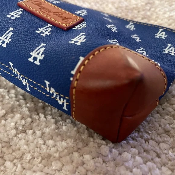 Dooney & Bourke Los Angeles Dodgers Cosmetic Pouch - Picture 3 of 8